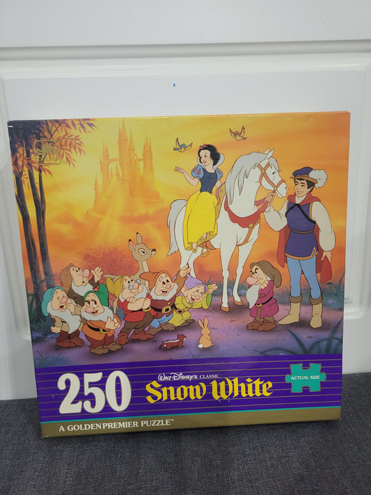Vintage Golden Premier 14x18 Interlocking 250 Piece Snow White Puzzle