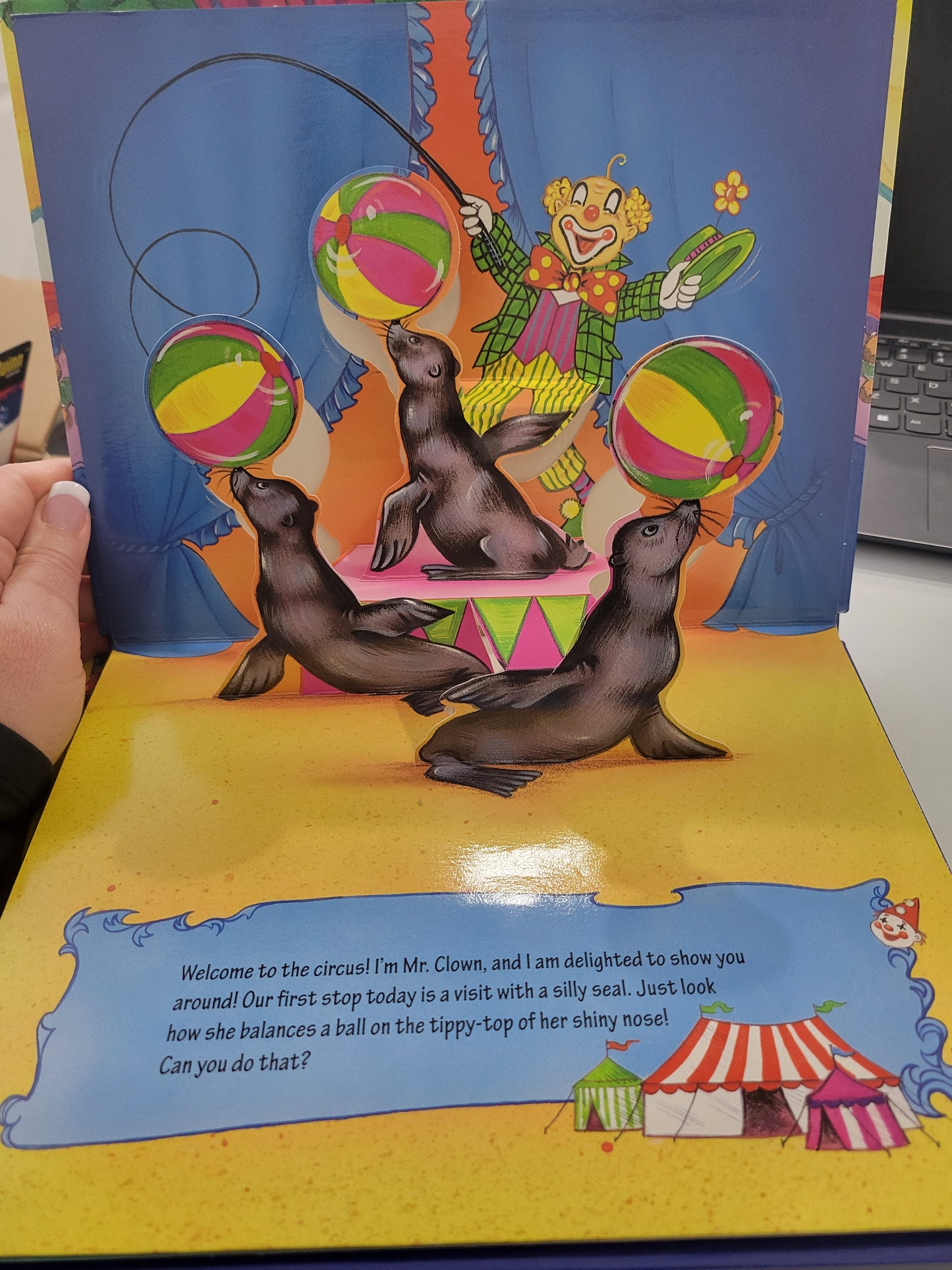 VINTAGE: CIRCUS BIG TOP POP-UP BOOK